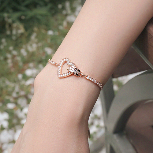 Free summer special price + free shipping★<br> <font color="red">50,000 won instant discount today only★Limited quantity<br></font> lamuh heart bracelet<br> BA0365