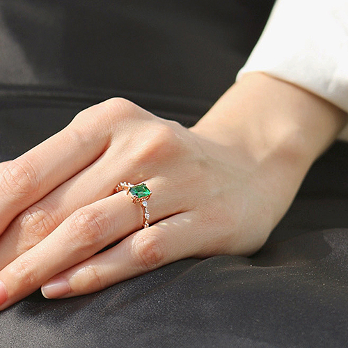 Summer Sale Special + Free Shipping★<br><font color="red"></font> Forest Emerald Ring (Size 12, 14)<br> RA0448