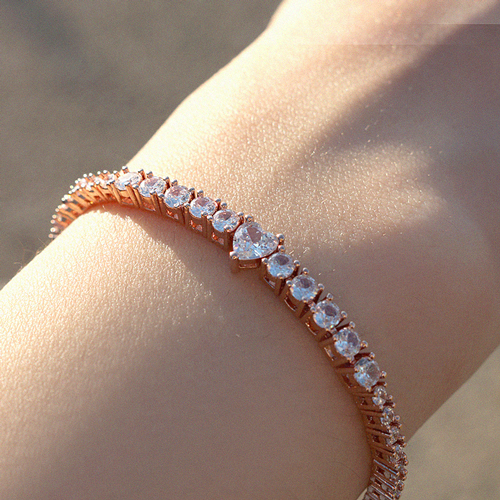 Free summer special price + free shipping★<br><font color="red"></font> Prong crystal bracelet<BR> BA0506