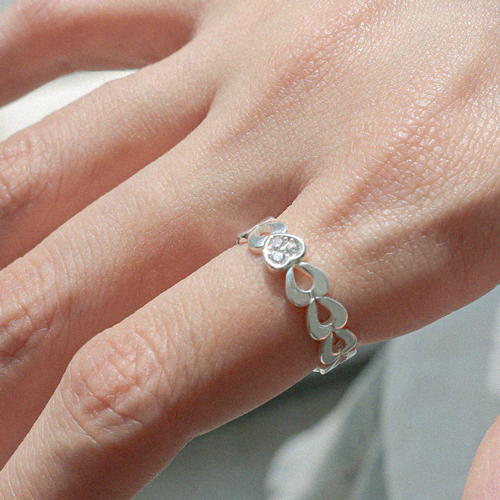 Free summer special price + free shipping★<br> <font color="red">Total 92.5 Silver</font><br> Heartbus Crystal Ring<br> LRA0008