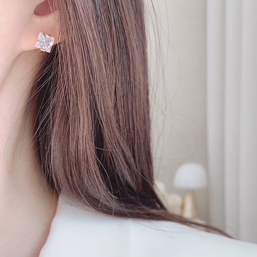 Free summer special price + free shipping★<br> <font color="red">14k gold★</font><br> Cleo Crystal One Touch Ring Earring<br> EA2476