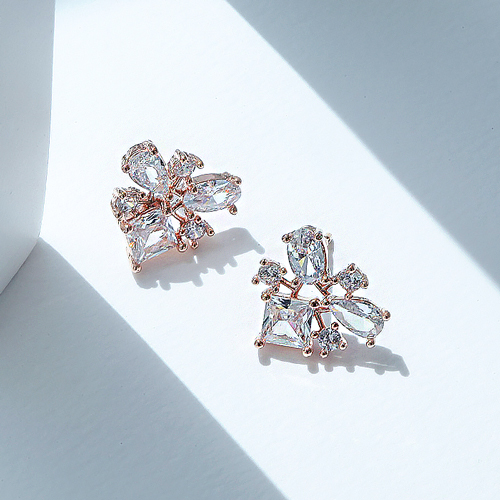 Summer Sale Special + Free Shipping★<br> <font color="red">14K★</font><br> Floé Crystal Earrings<br> EA3169
