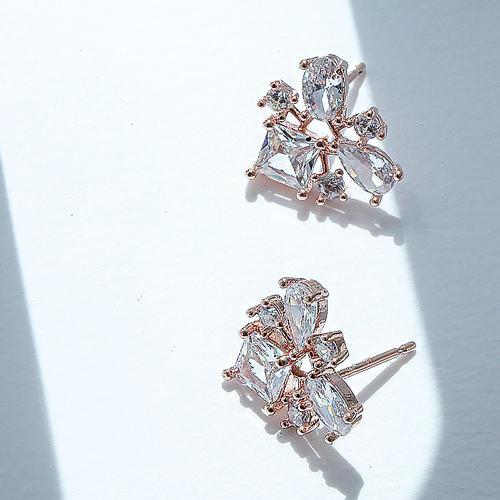 Summer Sale Special + Free Shipping★<br> <font color="red">14K★</font><br> Floé Crystal Earrings<br> EA3169